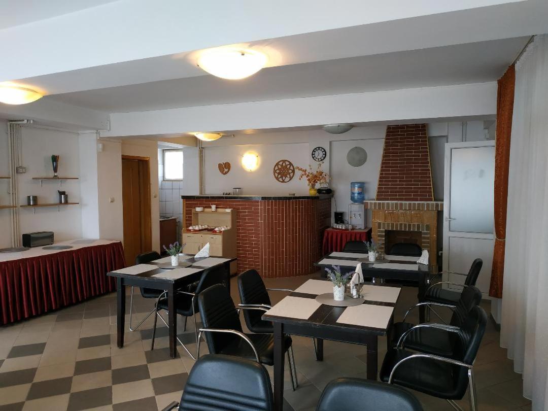Hôtel Vila Mihail à Buşteni Extérieur photo