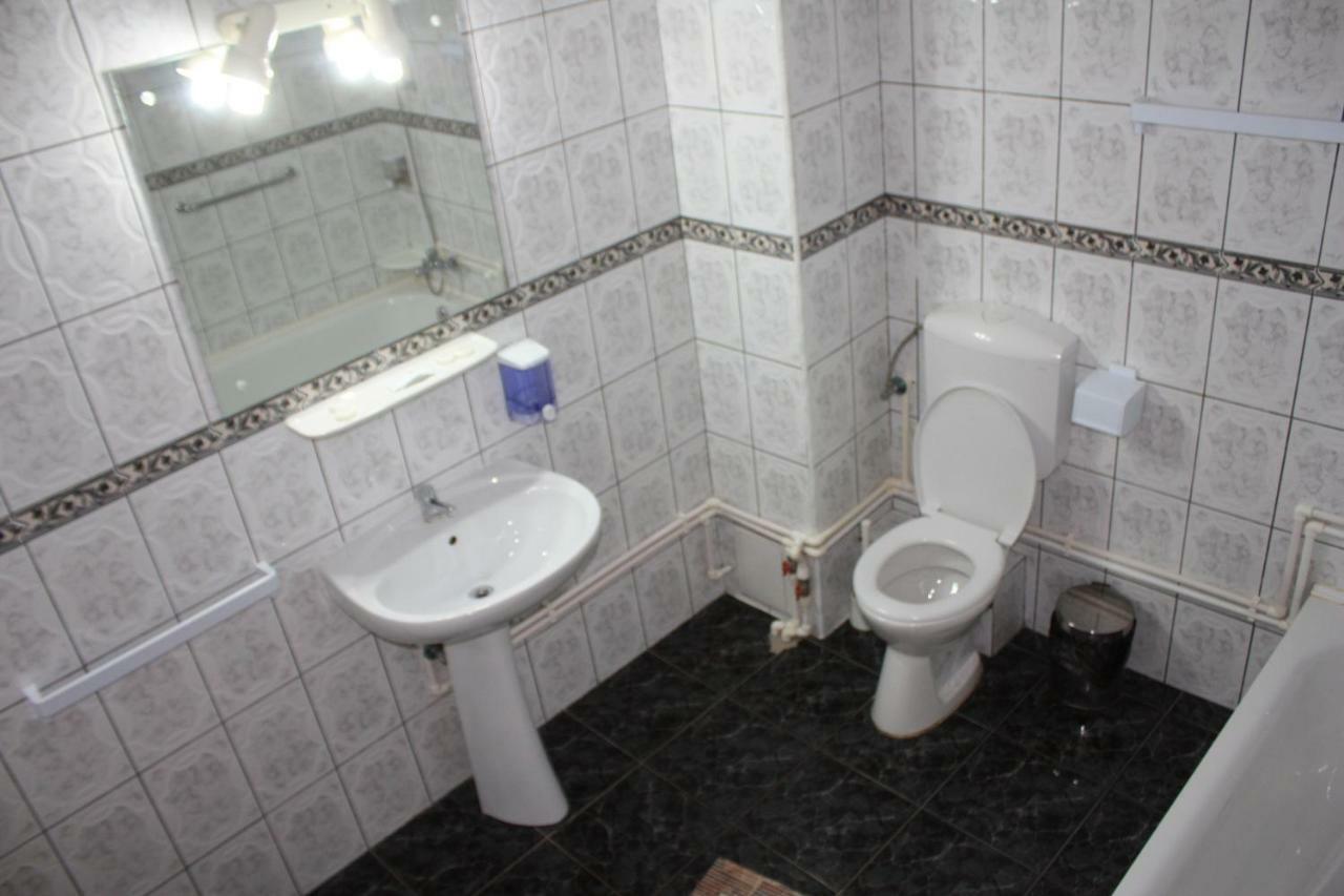 Hôtel Vila Mihail à Buşteni Extérieur photo